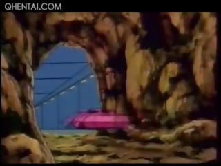 Jungfrau hentai rotschopf puppe wird groß titten und muschi neckten