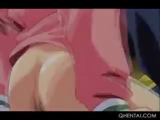 Rózsaszín hajú hentai guminő baszik neki masters pöcs -ban kollégium ágy