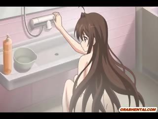 Łysy facet anime standing pieprzony za cycate koedukacyjne w the łazienka