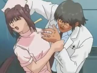 Dr. 是 cruelly examining 护士 s 阴道