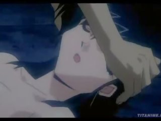 Exhausted anime ludder med knulling utrolig pupper blir brutalt slo av en demon