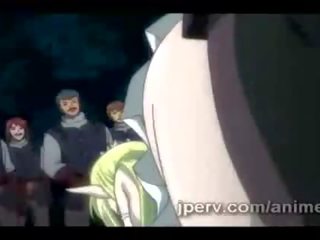 Bunch av oversexed guards pund stupendous anime blond utendørs i gjengen bang