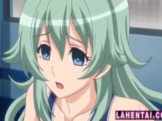 Hentai femme fatale im badeanzug wird gefingert und analed